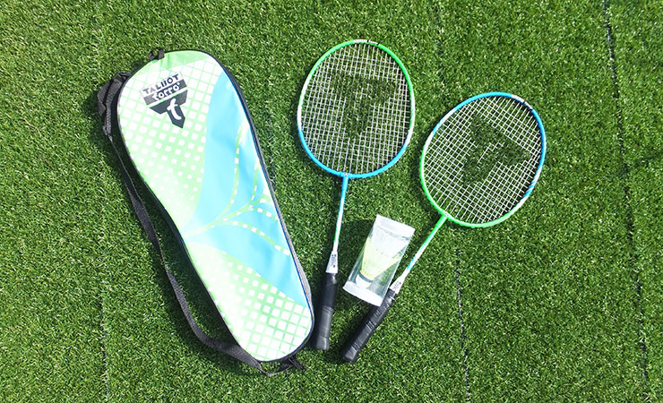 Talbot-Torro / タルボットトロ】2-Attacker Junior Set ジュニア用 バドミントンセット ラケット シャトル 練習用 | Badminton Ausrüstung